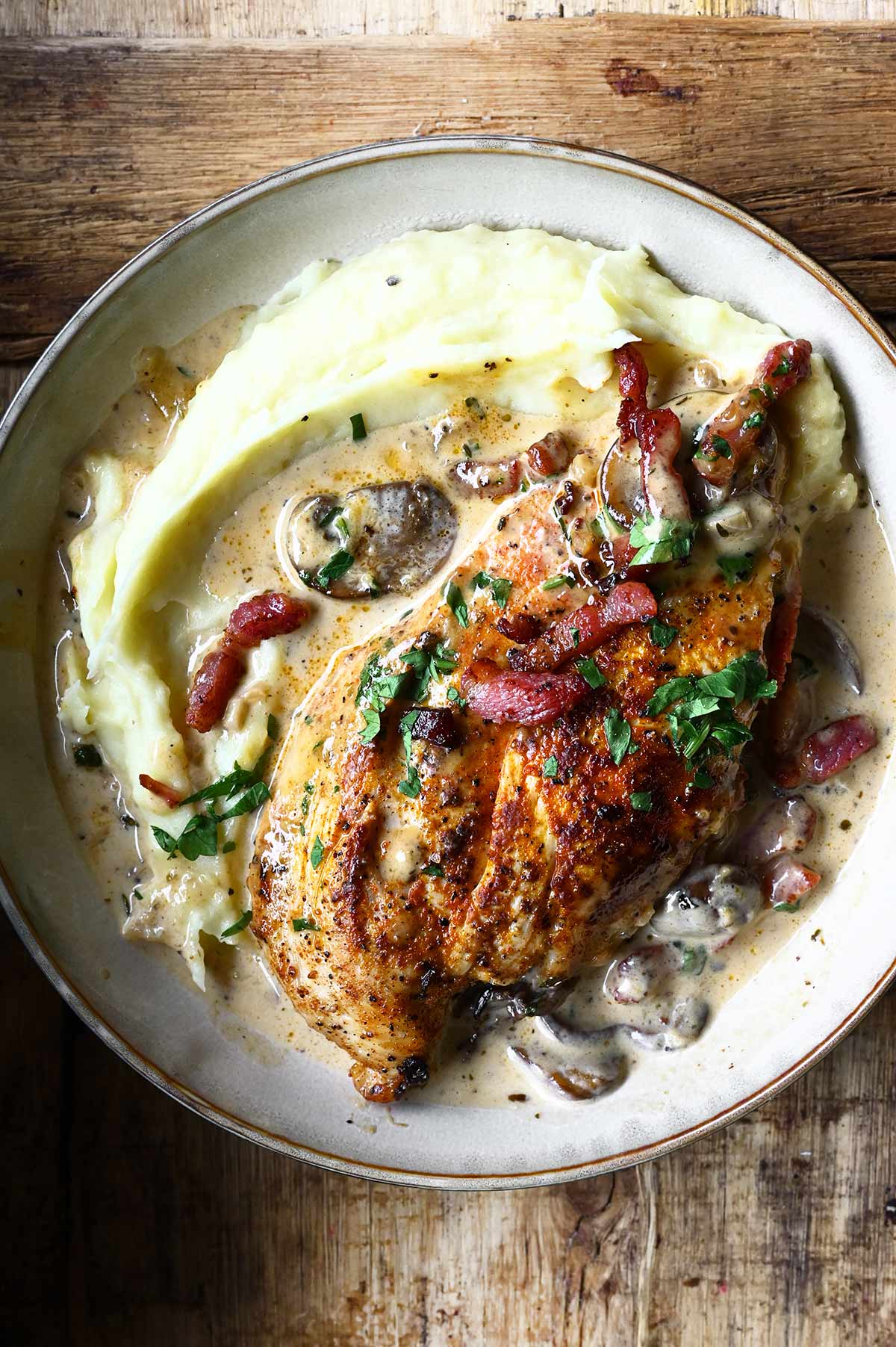 garlic mushroom chicken with bacon