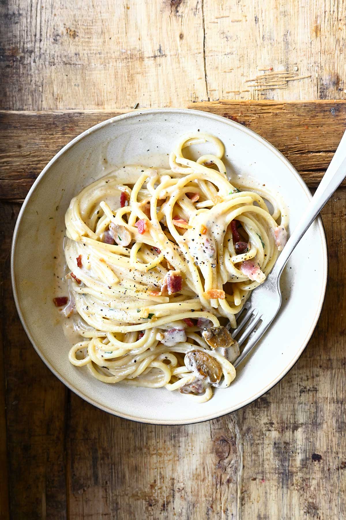 creamy mushroom and bacon pasta