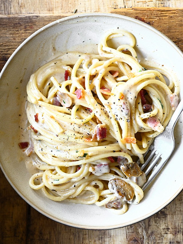 Creamy Mushroom and Bacon Pasta