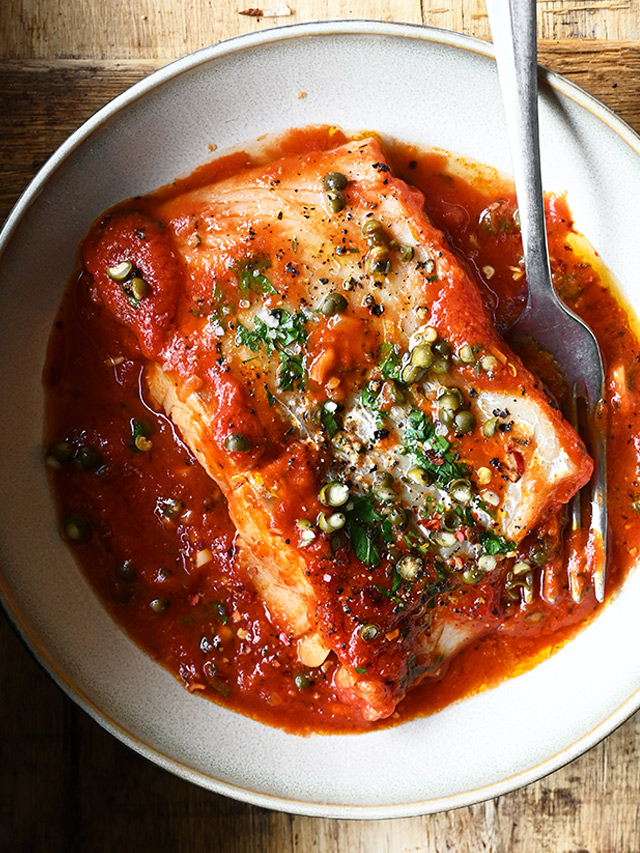 Poached Cod in Peppery Tomato Sauce
