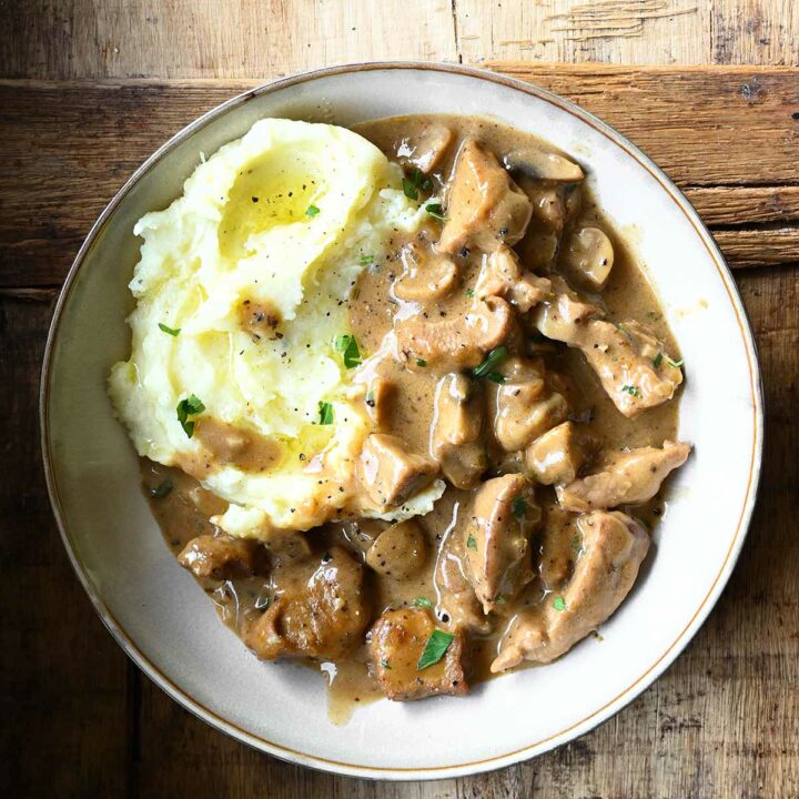 easy pork and mushroom stew