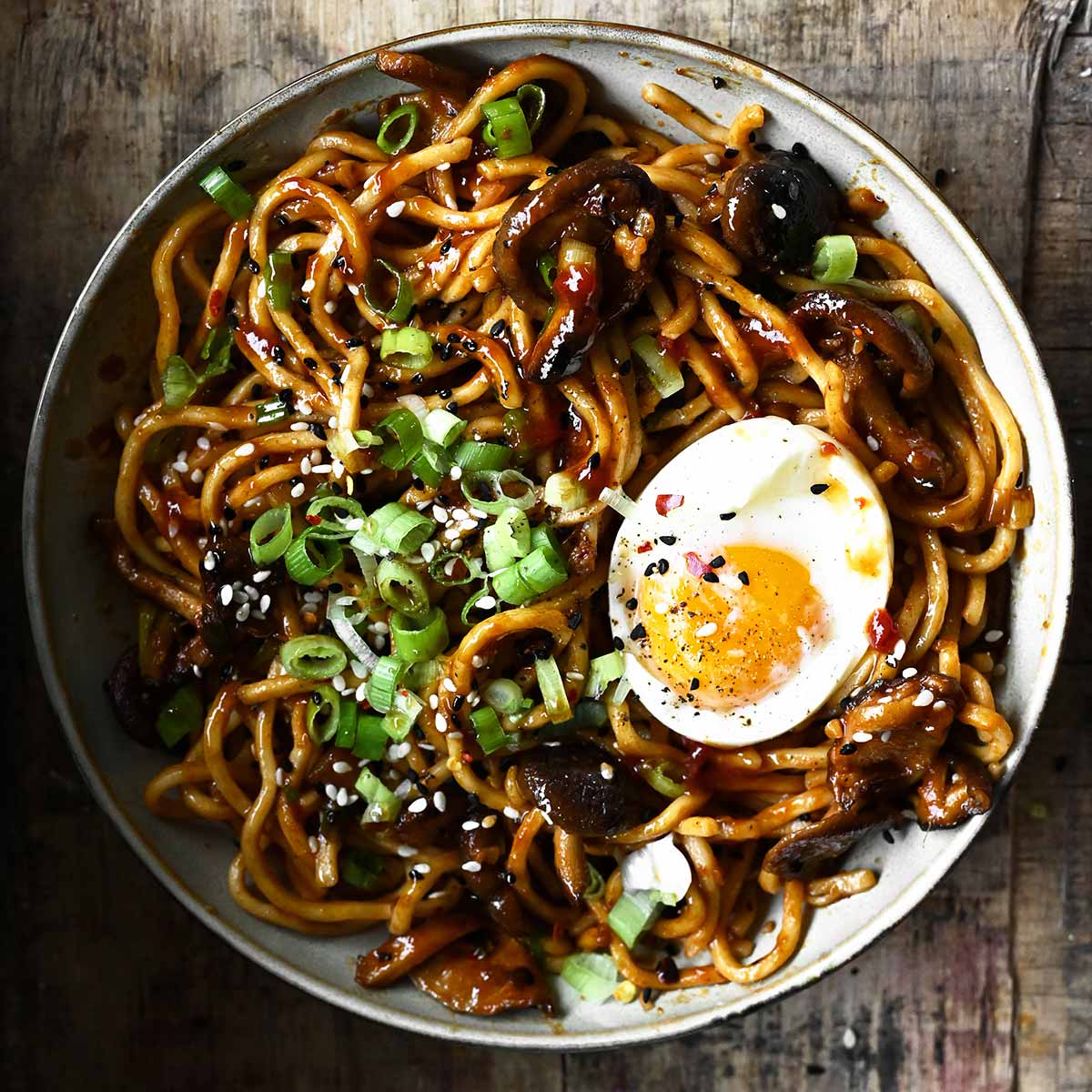 Spicy Garlic Shiitake Noodles-image