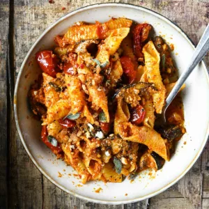 red pesto pasta with mushrooms and sun-dried tomatoes