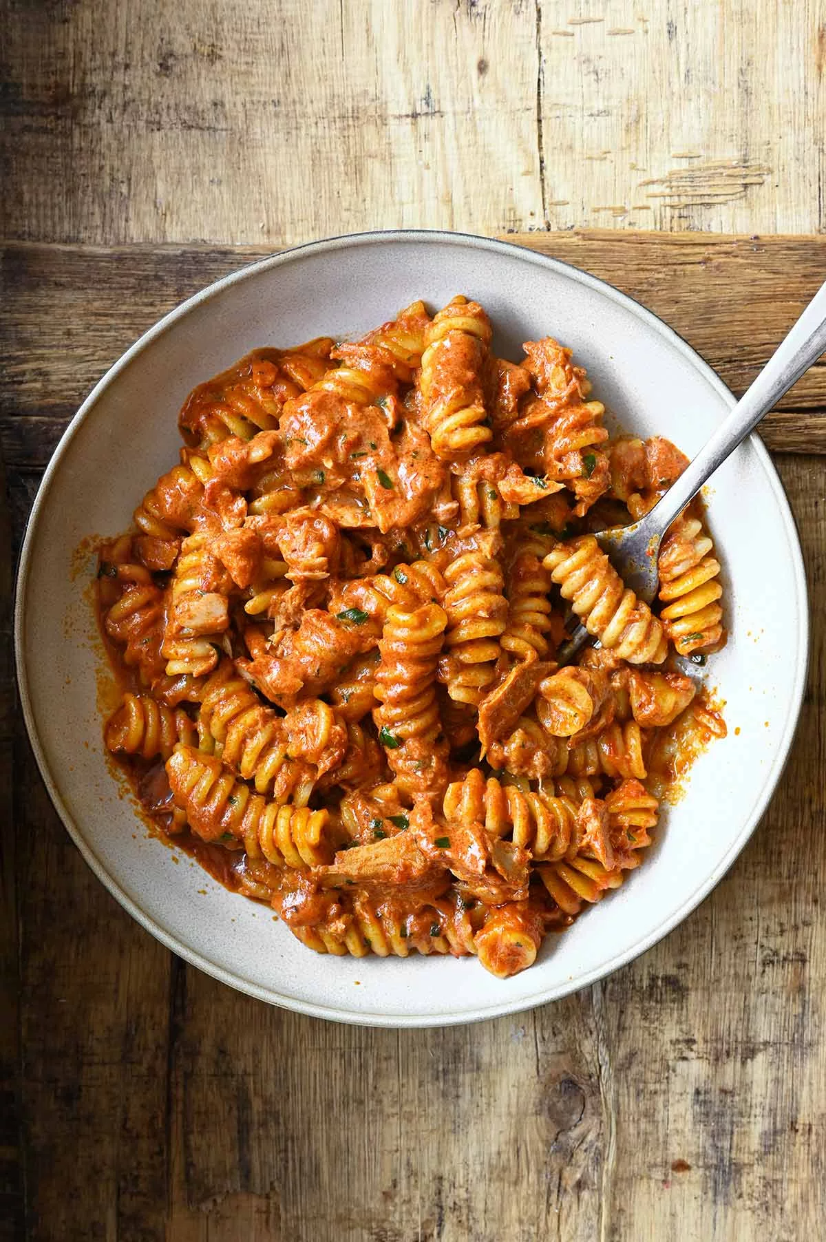 5 ingredient harissa tuna pasta