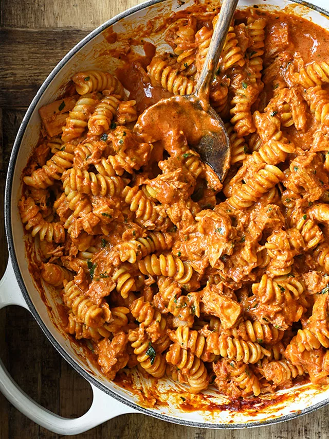 5-ingredient Harissa Tuna Pasta