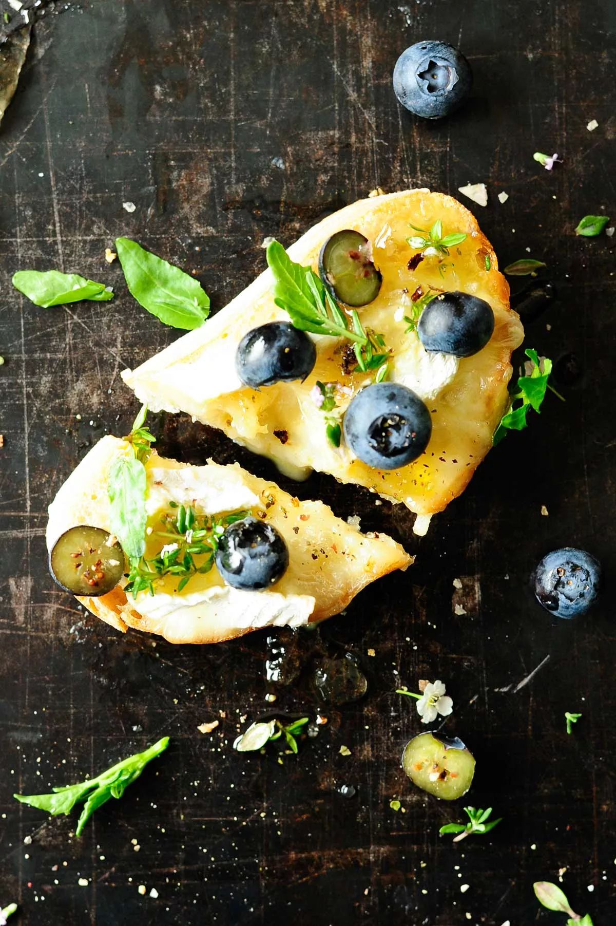 blueberry brie bruschetta