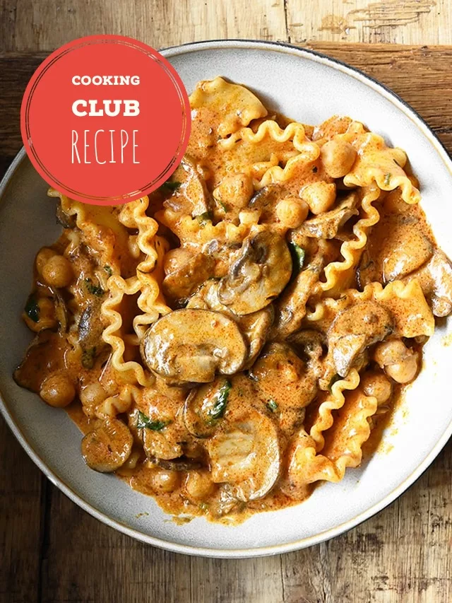 mushroom chickpea stroganoff
