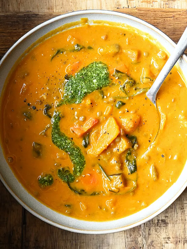 creamy pumpkin lentil soup