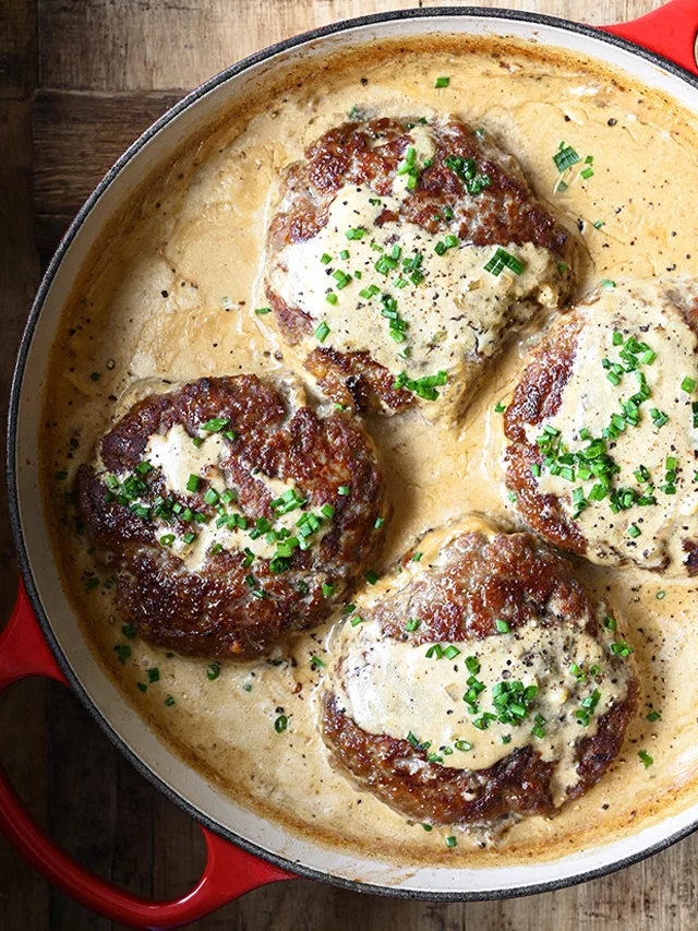 creamy whiskey hamburger steaks