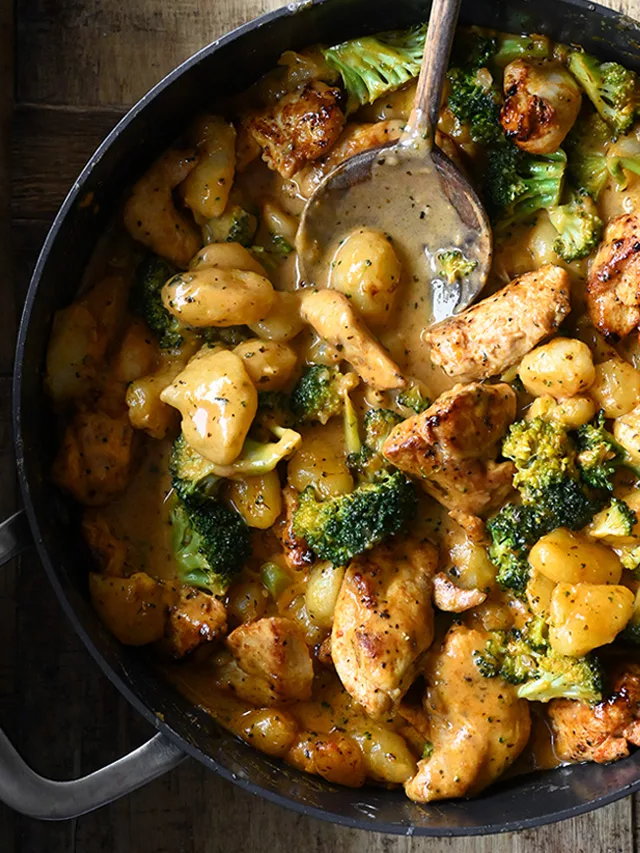 One-Skillet Chicken and Gnocchi