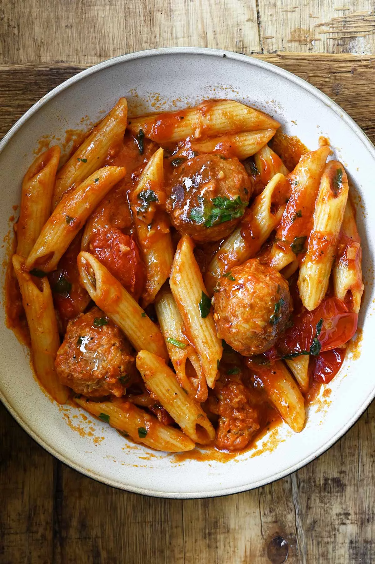tonijnballetjes in tomatensaus