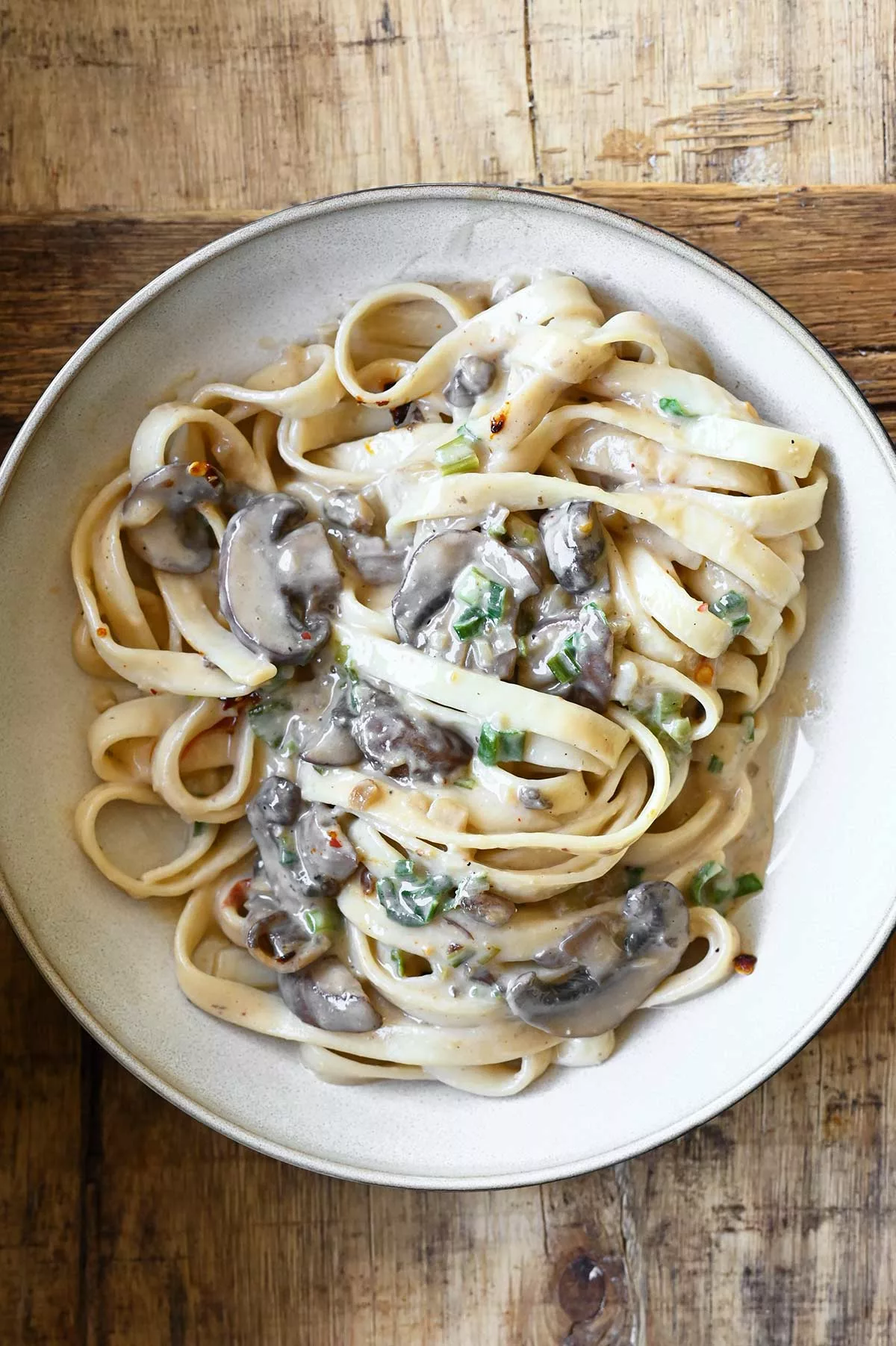 creamy miso mushroom noodles