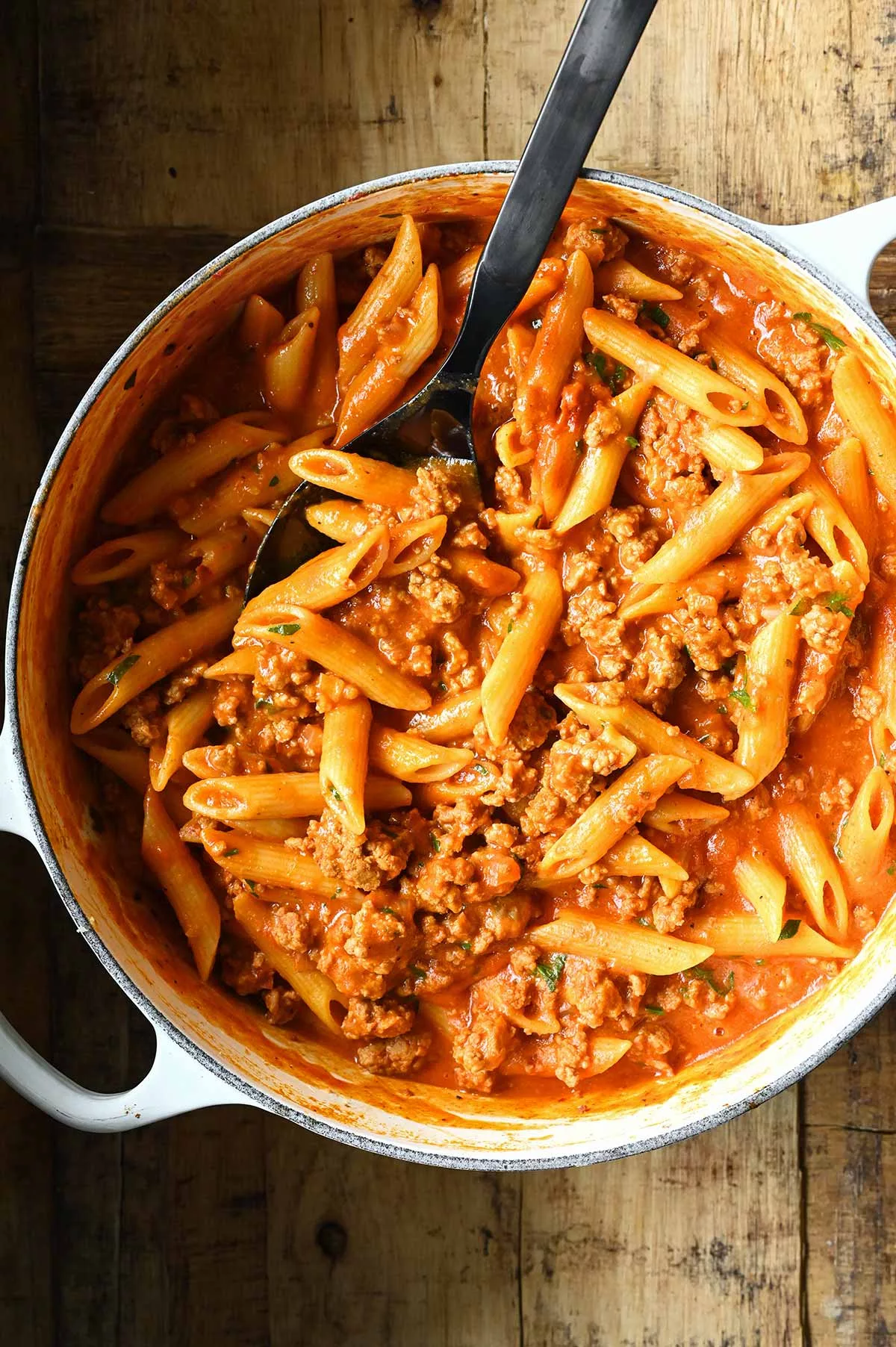eenpanspasta met gehakt en paprika