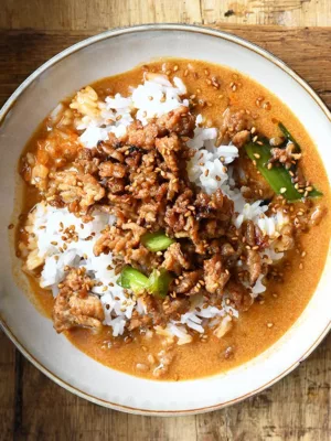 creamy gochujang chicken bowls